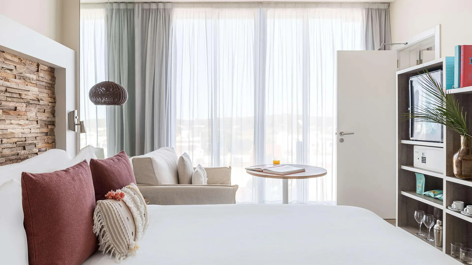 Me Ibiza - The Leading Hotels Of The World Santa Eularia des Riu 5*,  Spain