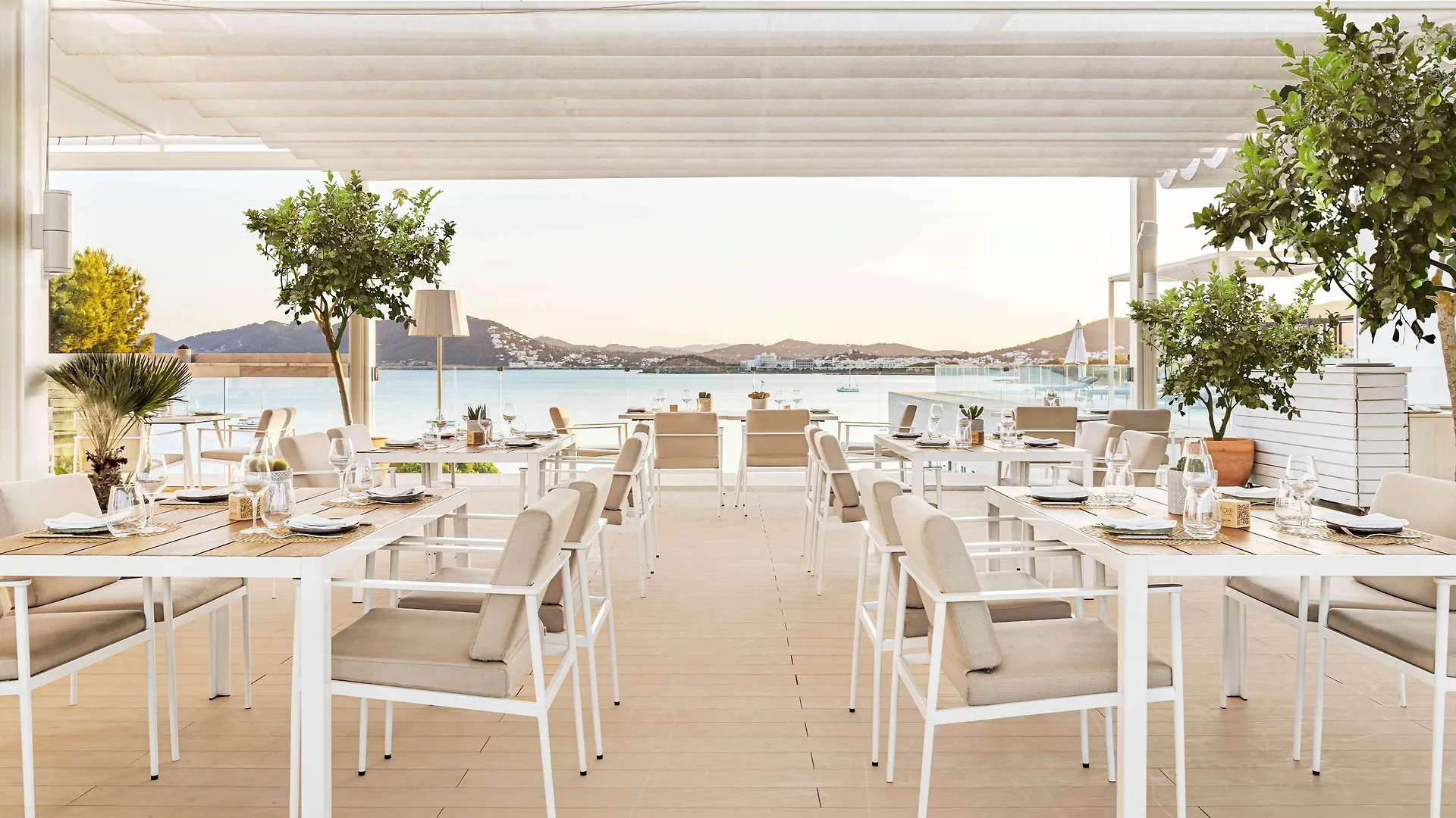 Me Ibiza - The Leading Hotels Of The World Santa Eularia des Riu